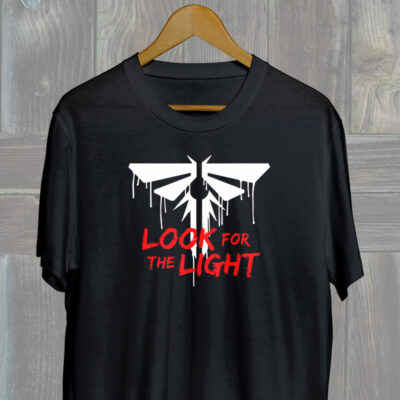 Camiseta Negra: The Last of Us (Luciernagas - Look for the Light)