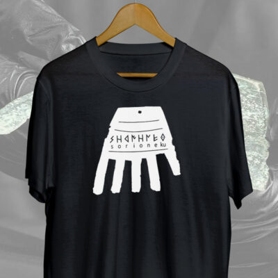 Camiseta Negra: La Mano de Irulegi (SORIONEKU)